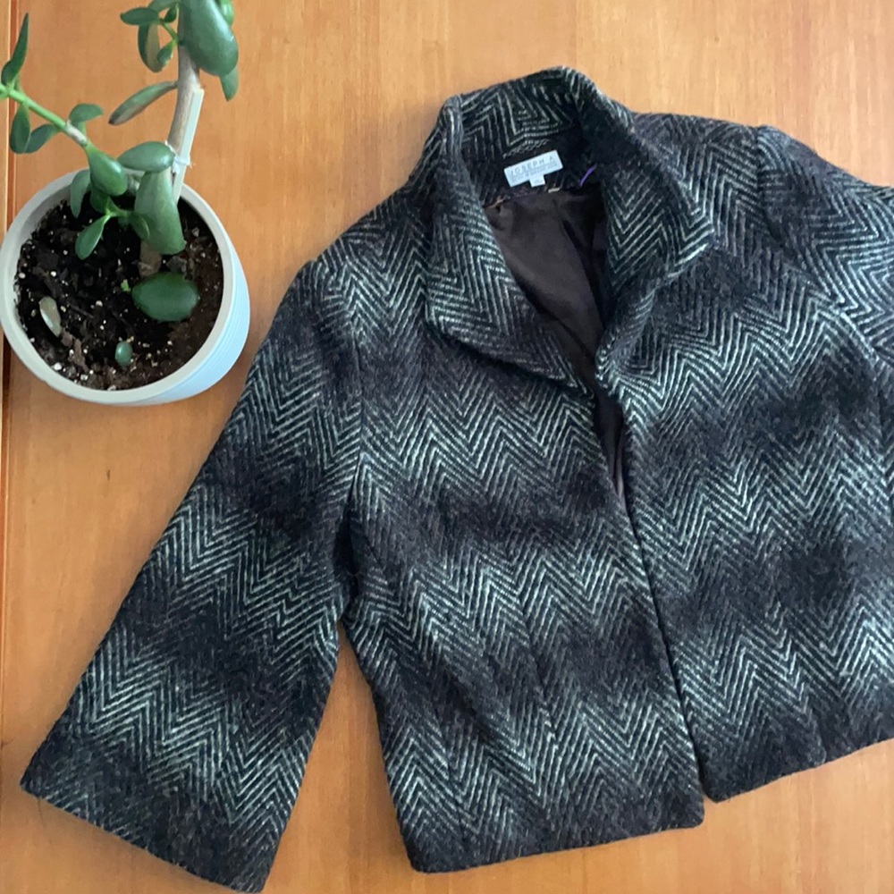 Cropped coat, dressy